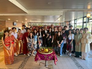 LINE_ALBUM_印尼文化🇮🇩_251129_16